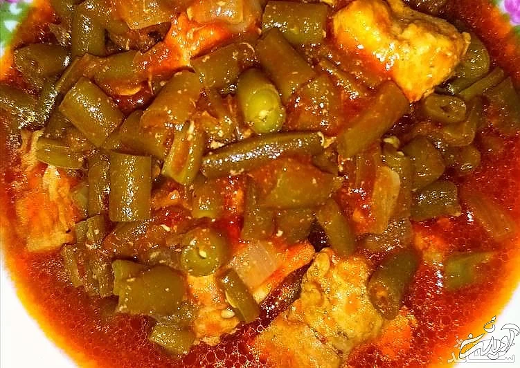 خوراک لوبیا سبز با مرغ